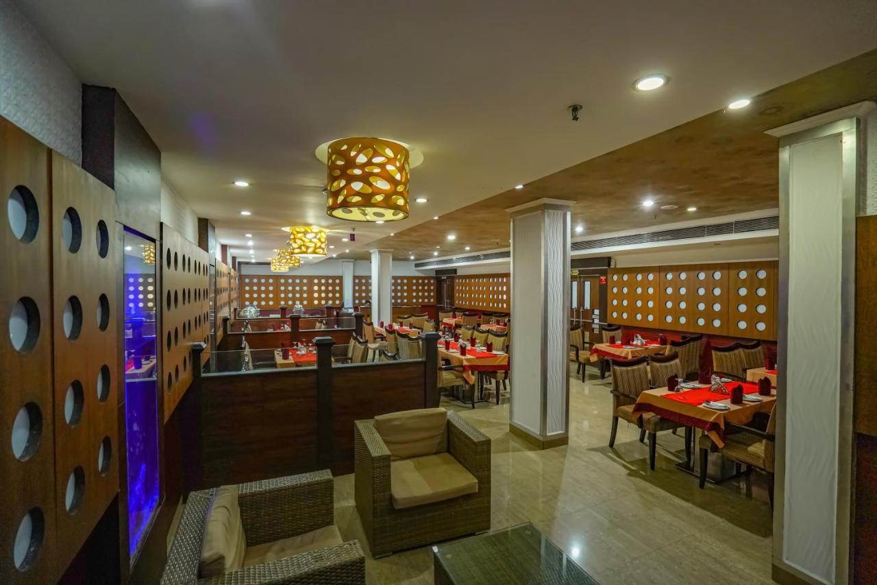 Hotel Sidhartha Chalakudy Kizhake Chālakudi Exterior photo