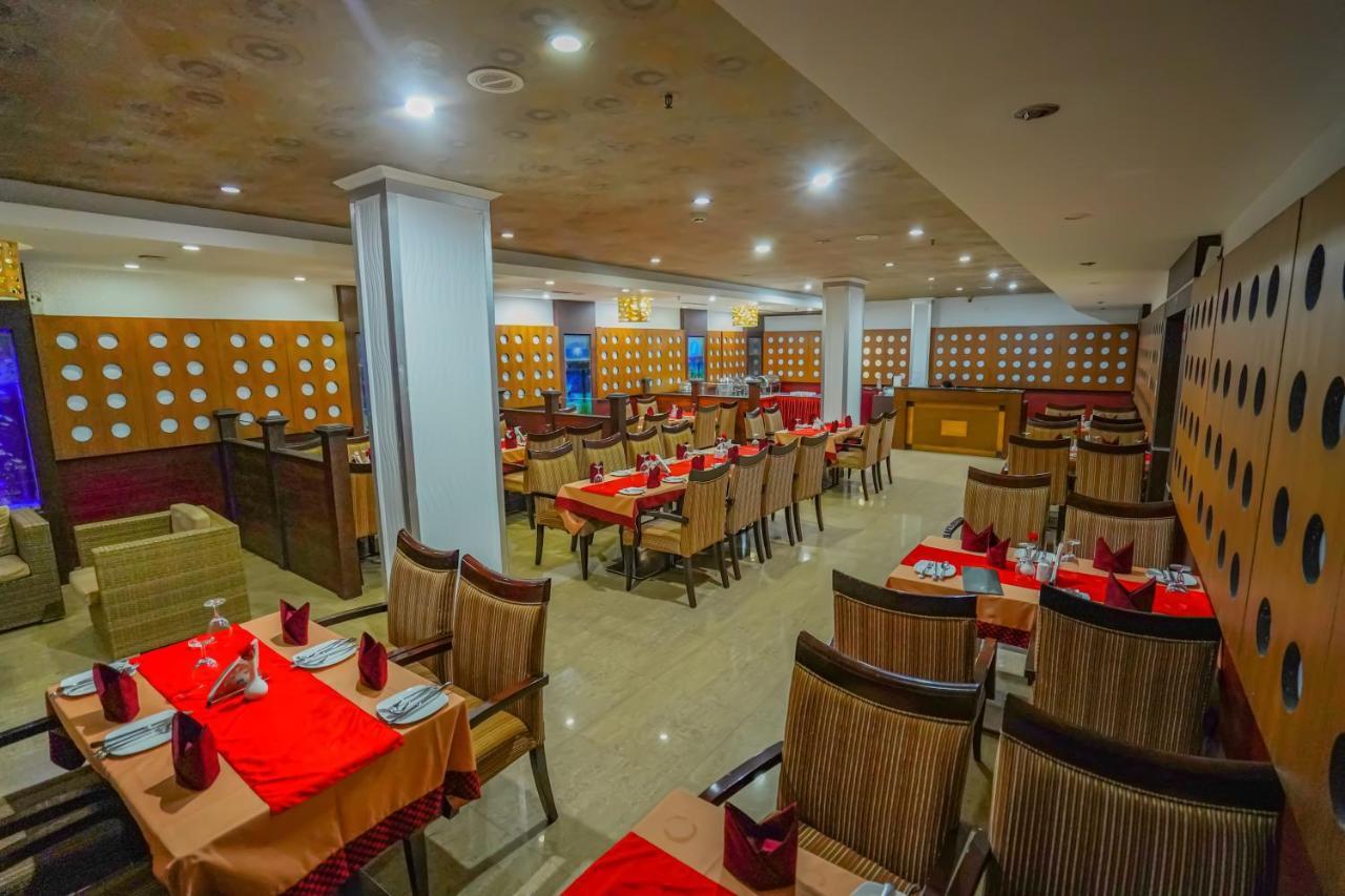 Hotel Sidhartha Chalakudy Kizhake Chālakudi Exterior photo