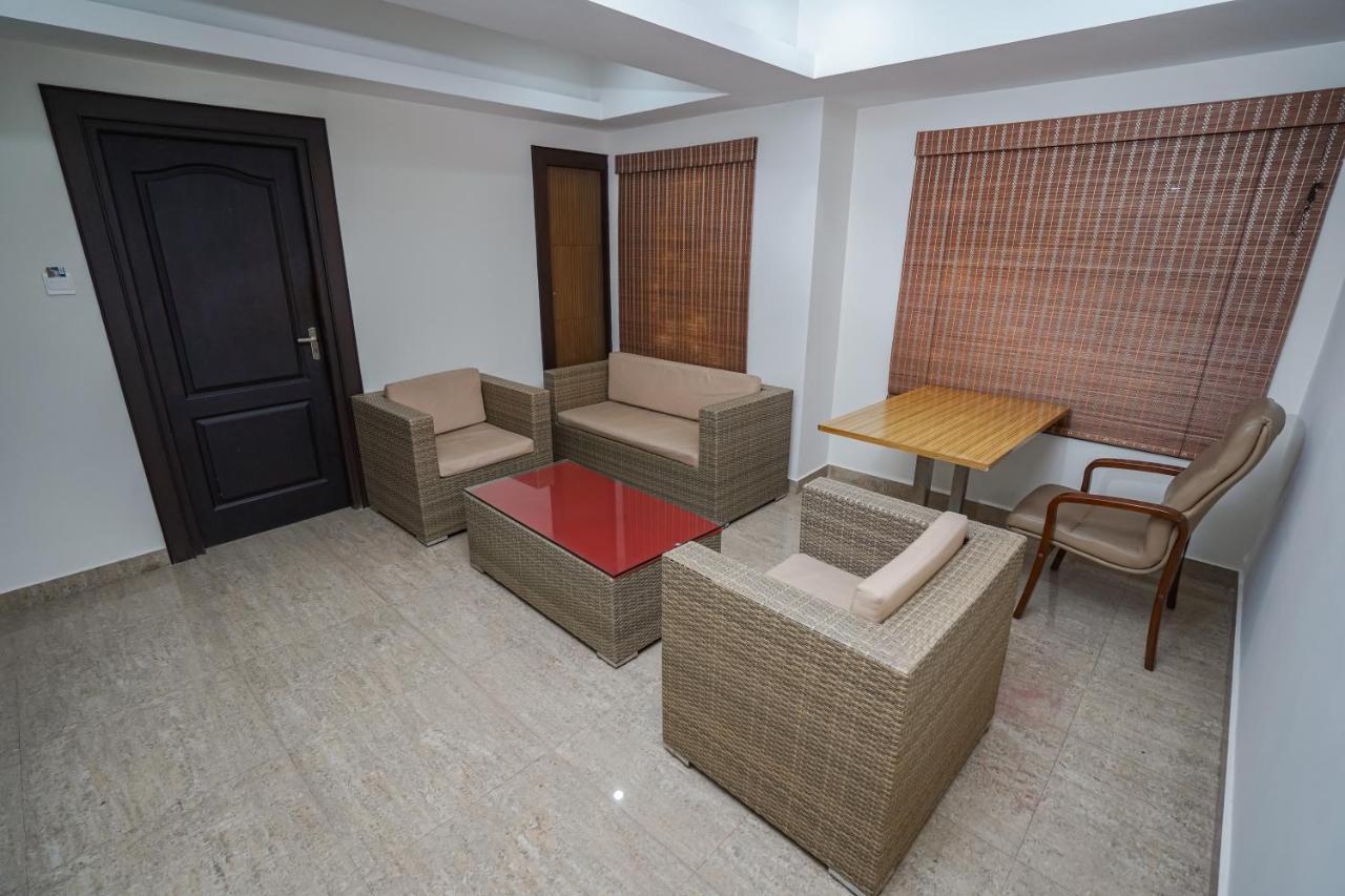 Hotel Sidhartha Chalakudy Kizhake Chālakudi Exterior photo